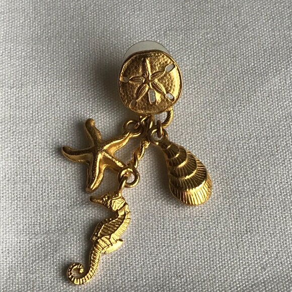 Seashore Scatter Pin w/Dangling Seahorse, Starfish, Sand Dollar & Mussel Charms - Picture 6 of 9